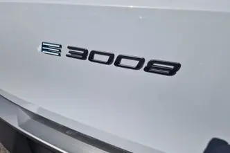 Peugeot E-3008, 155 kW, elekter, automaat, esivedu