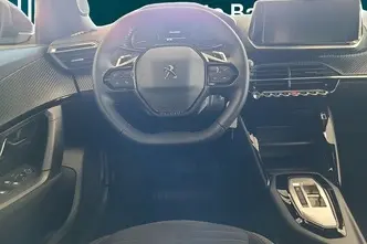 Peugeot 2008, 1.2, 96 kW, bensiin, automaat, esivedu