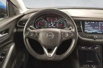 Opel Grandland, 1.6, 133 kW, automaat, esivedu
