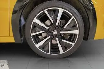 Peugeot 208, 1.2, 74 kW, bensiin, automaat, esivedu