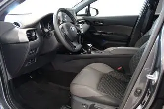 Toyota C-HR, 1.8, 72 kW, гибрид, автомат, передний привод