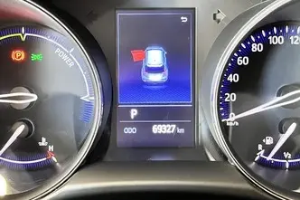 Toyota C-HR, 1.8, 72 kW, hybrid, automatic, front-wheel drive
