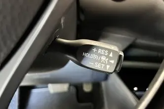 Toyota C-HR, 1.8, 72 kW, hybrid, automatic, front-wheel drive