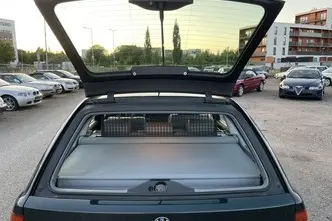 BMW 523, petrol, automatic, rear-wheel drive