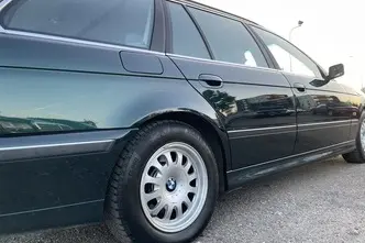 BMW 523, petrol, automatic, rear-wheel drive