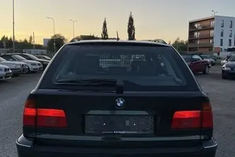 BMW 523, petrol, automatic, rear-wheel drive