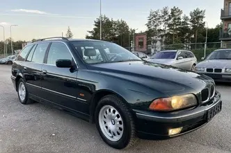 BMW 523, petrol, automatic, rear-wheel drive