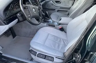 BMW 523, petrol, automatic, rear-wheel drive