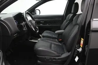 Mitsubishi Outlander, 2.4, 99 kW, pistikhübriid, automaat, nelikvedu