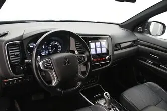 Mitsubishi Outlander, 2.4, 99 kW, pistikhübriid, automaat, nelikvedu