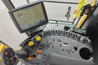 New Holland CX 8.90, 8.7, 308 kW, diesel, front-wheel drive