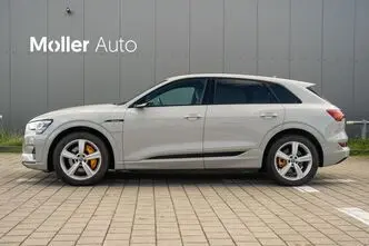 Audi e-tron, 300 kW, электричество, автомат, полный привод