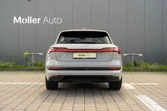 Audi e-tron, 300 kW, электричество, автомат, полный привод
