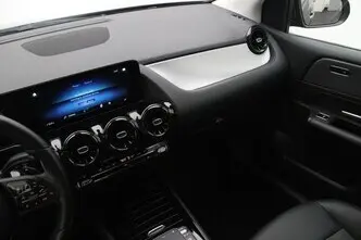 Mercedes-Benz B 180, 2.0, 85 kW, дизель, автомат, передний привод