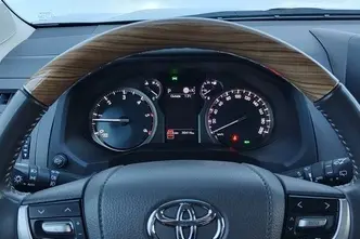 Toyota Land Cruiser, 2.8, 150 kW, дизель, автомат, полный привод