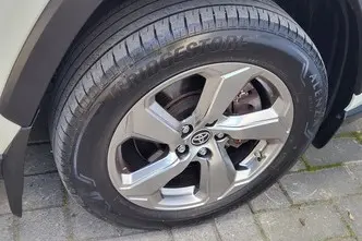 Toyota RAV4, 2.5, 131 kW, hybrid, automatic, front-wheel drive