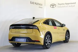 Toyota Prius, 2.0, 111 kW, подключаемый гибрид, автомат, передний привод