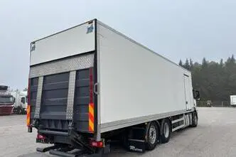 Volvo FM330  6x2*4 EURO 5 + VEB + CARRIER, 248 kW, дизель, автомат