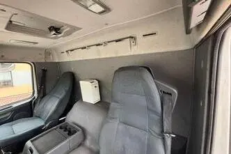 Volvo FM330  6x2*4 EURO 5 + VEB + CARRIER, 248 kW, дизель, автомат