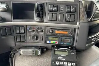 Volvo FM330  6x2*4 EURO 5 + VEB + CARRIER, 248 kW, дизель, автомат