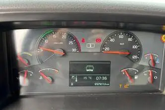 Volvo FM330  6x2*4 EURO 5 + VEB + CARRIER, 248 kW, дизель, автомат
