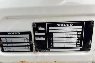 Volvo FM330  6x2*4 EURO 5 + VEB + CARRIER, 248 kW, дизель, автомат