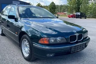 BMW 523, petrol, automatic, rear-wheel drive