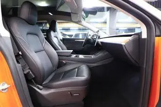 Tesla Model Y, 155 kW, elekter, automaat, nelikvedu