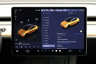 Tesla Model Y, 155 kW, elekter, automaat, nelikvedu