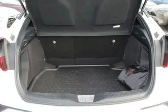 Toyota C-HR, 1.8, 72 kW, hübriid, automaat, esivedu