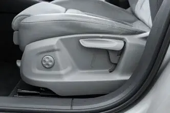 Audi Q3, 2.0, 132 kW, bensiin, automaat, nelikvedu