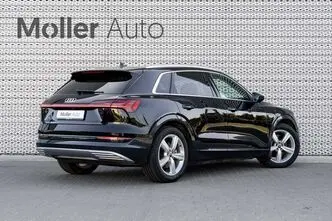 Audi e-tron, 300 kW, электричество, автомат, полный привод