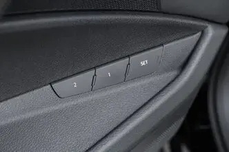 Audi e-tron, 300 kW, электричество, автомат, полный привод