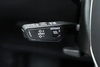 Audi e-tron, 300 kW, электричество, автомат, полный привод