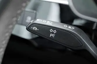 Audi e-tron, 300 kW, электричество, автомат, полный привод
