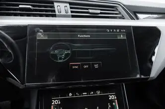 Audi e-tron, 300 kW, электричество, автомат, полный привод
