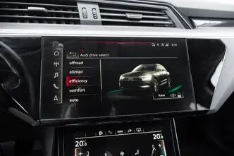 Audi e-tron, 300 kW, электричество, автомат, полный привод