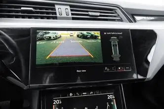 Audi e-tron, 300 kW, электричество, автомат, полный привод