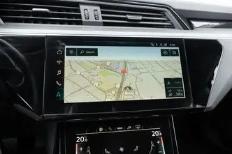 Audi e-tron, 300 kW, электричество, автомат, полный привод