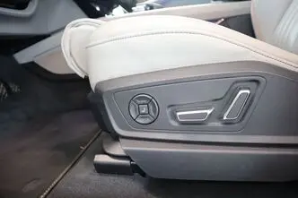 Audi e-tron, 158 kW, электричество, автомат, полный привод