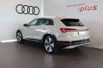 Audi e-tron, 158 kW, электричество, автомат, полный привод