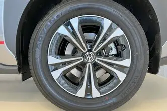 Toyota bZ4X, 118 kW, электричество, автомат, полный привод