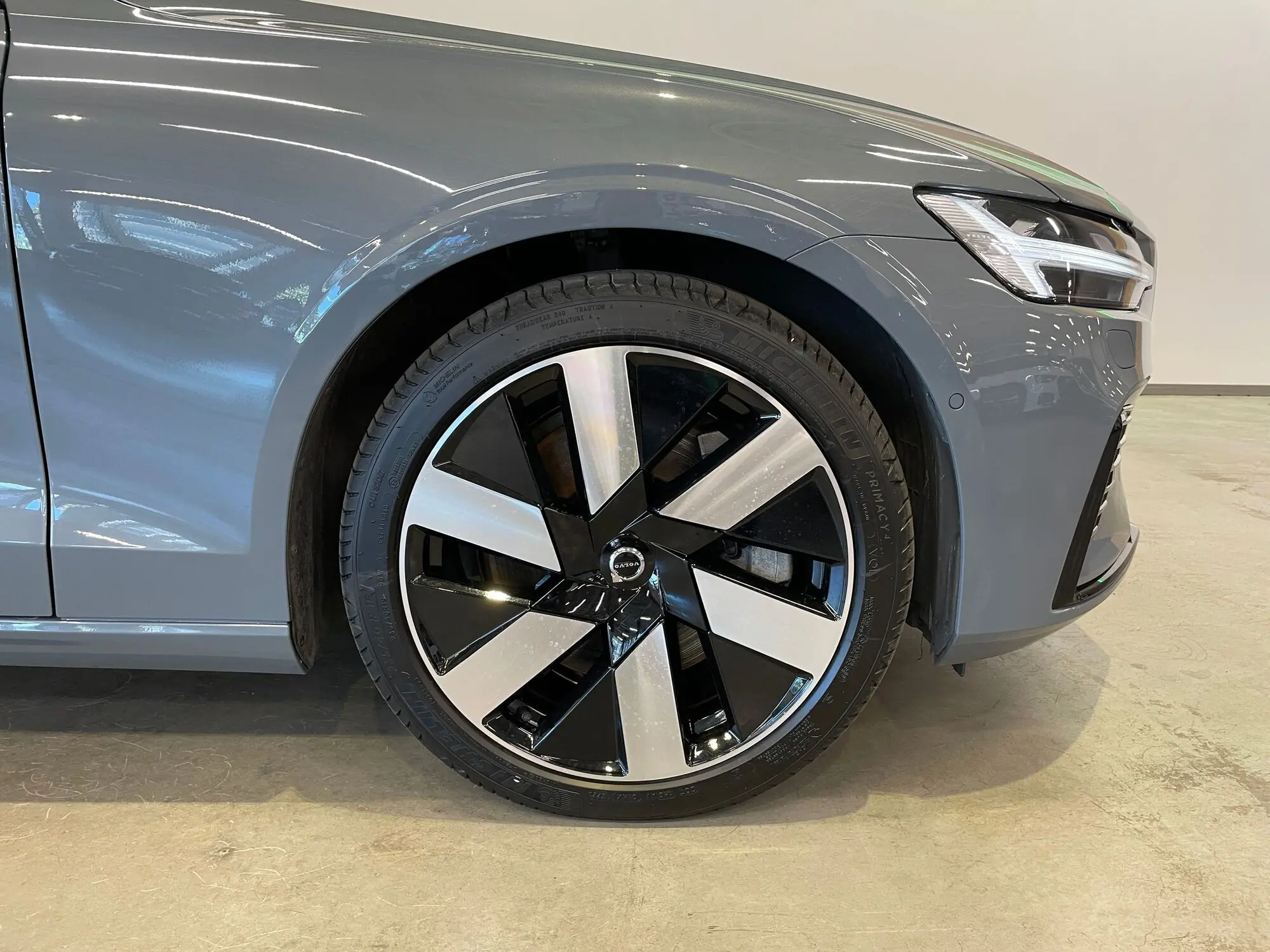 Volvo S60, 2.0, 228 kW, petrol, automatic, four-wheel drive