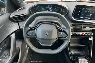Peugeot 2008, электричество, автомат, передний привод