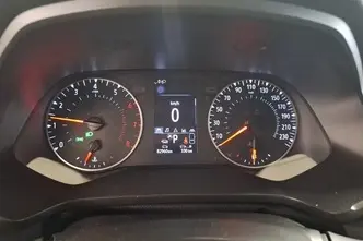 Renault Captur, 1.3, 103 kW, hybrid, automatic, front-wheel drive
