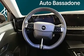 Opel Astra, 1.2, 96 kW, бензин, автомат, передний привод