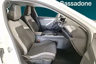 Opel Astra, 1.2, 96 kW, бензин, автомат, передний привод