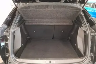 Peugeot 2008, 1.2, 96 kW, бензин, автомат, передний привод