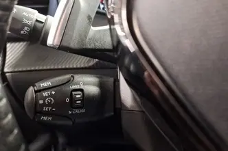 Peugeot 2008, 1.2, 96 kW, бензин, автомат, передний привод