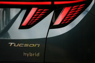 Hyundai Tucson, 1.6, 169 kW, гибрид, автомат, передний привод